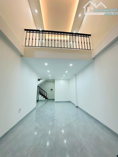 NHÀ PHÂN LÔ MINH KHAI - DIỆN TÍCH 41/45MT2 - 6 TẦNG THANG MÁY - GẦN PHỐ - Ô TÔ ĐỖ CỔNG - 1