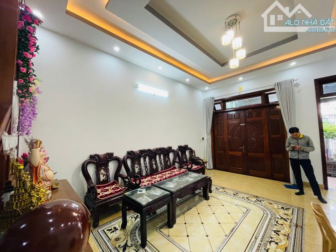 Nhà 3 tầng kiệt ô tô Trường Chinh giá chỉ 5,3 tỷ - 1
