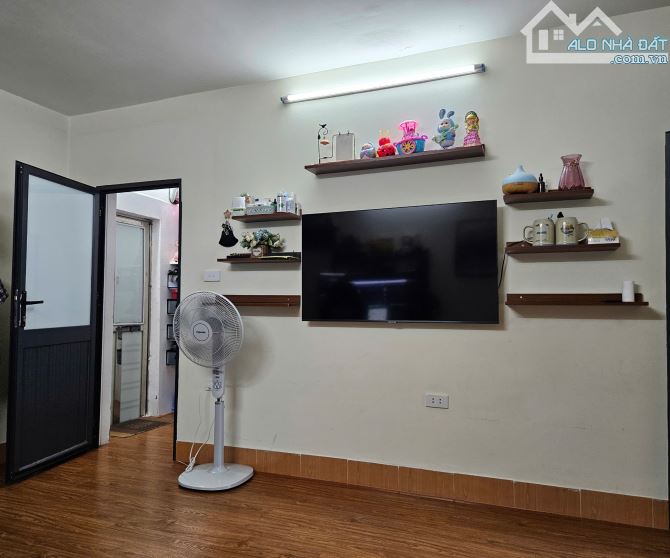 CHÍNH CHỦ BÁN CĂN TẬP THỂ NGHĨA TÂN, CẦU GIẤY TẶNG FULL ĐỒ GIÁ 2,95 TỶ - 1