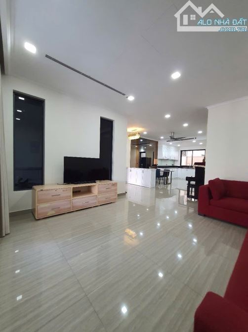 Bán căn biệt thự Nine south sát căn góc DT 140m2 đường lớn số 11 giá 19.5 tỷ - 1