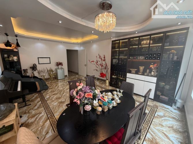 VIP ! Cực đẹp Đường Bưởi 73m2, NT sang chảnh, dân xây ở sướng, PLQĐ an ninh, MT quyền lực - 1