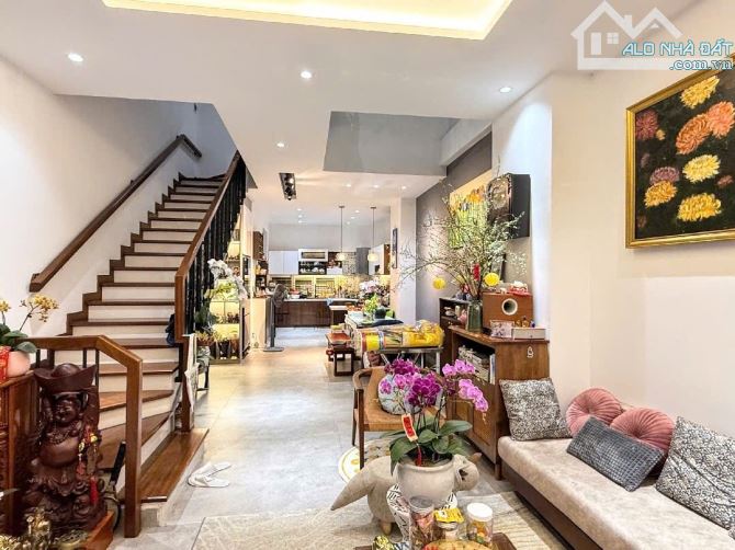 MẶT TIỀN HẢI CHÂU - Ô TÔ ĐỖ - KINH DOANH - NHÀ 3 TẦNG 3 MÊ - 72M2 VUÔNG ĐẸP -- CHỈ 7 TỶ X - 1