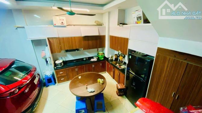 BÁN NHÀ NGUYỄN CHÍ THANH, 50M2, MT 4.1, Ô TÔ TRÁNH, GIÁ 15.7 TỶ - 1