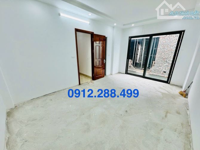 BÁN NHÀ HỒNG MAI - HAI BÀ TRƯNG - 33M - 7,9 TỶ - 5,5M MẶT TIỀN – 30M RA PHỐ - 1