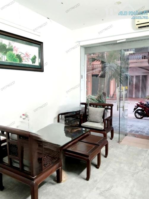 BÁN NHÀ TRUNG KÍNH 78m2 - 3 Ô TÔ TRÁNH - 1 NHÀ RA MẶT PHỐ - VỈA HÈ RỘNG, K.DOANH, V.PHÒNG - 1