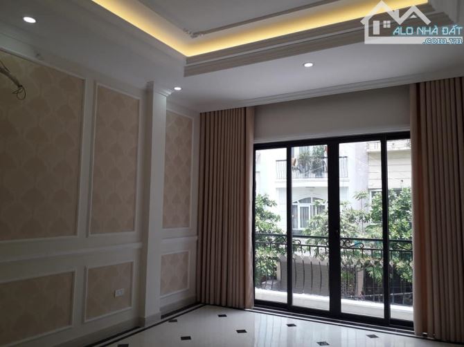 - Bán nhà đường Trần Cung, sát phố, nội thất xịn sò, 57m2, 12.5 tỷ. - 1