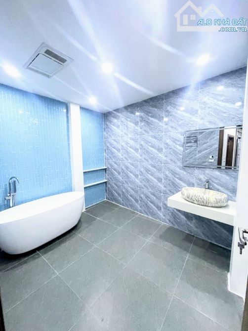 HẠ CHÀO PHỐ NGỌC THỤY DT45m-4 Tầng Thang Máy, Full Nội Thất -MT 3.6m- Giá 8.2T - 1