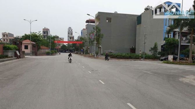 Pán căn Nhà 4 tầng Góc đg Ngô Sỹ Liên và Lê Hồng Phong, Yna, Kinh Bắc, tp BN. Giá 22 tỷ - 1