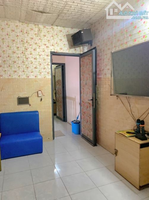 BÁN NHÀ ĐẸP CẠNH TỈN.H LỘ 10 - KH.U TÊ.N LỬ.A - DÒNG TIỀ.N ỔN ĐỊN.H - HẺM XE TẢI - ( 4X18M - 1