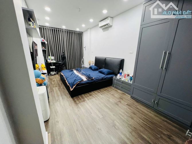 HOÀNG HOA THÁM - 3 BƯỚC RA HỒ - DÂN XÂY - GẦN ĐƯỜNG Ô TÔ - 36M - GIÁ TỐT - 1