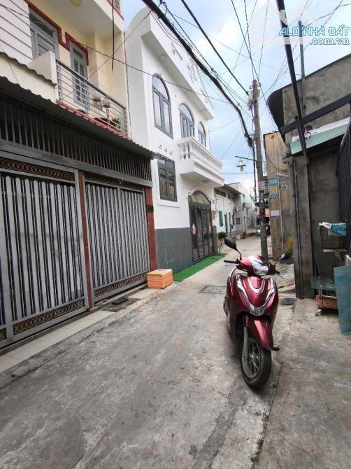 BÁN NHÀ CẤP 4 TRƯƠNG THỊ HOA TTH07 QUẬN 12 GIÁ RẺ 4.4 TỶ - 5