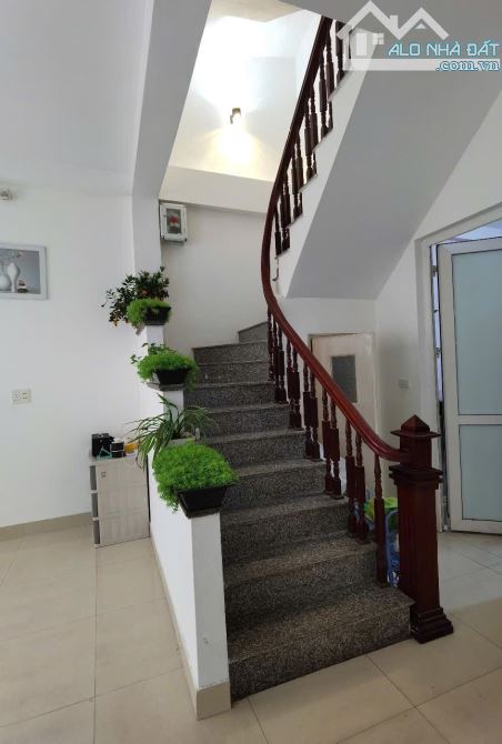 BÁN NHÀ GIÁP NHỊ . NGAY TRUNG TÂM . DT 47 M .NHÀ  3 TẦNG . MT4,6 M . BÁN 8,8 TỶ - 1