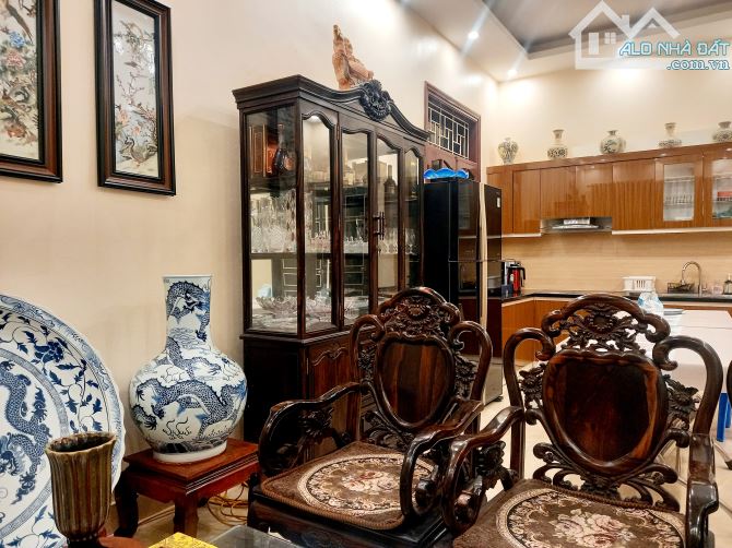 NGÕ KINH DOANH Ô TÔ, THÔNG RỘNG RA NGỌC KHÁNH, CHỦ CẦN BÁN NHANH. - 1