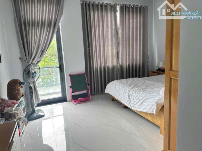 CẦN BÁN NHÀ 3 TẦNG GẦN ĐẠI HỌC FPT – NGAY BIỂN TÂN TRÀ, NGŨ HÀNH SƠN – VỊ TRÍ ĐẸP, GIÁ TỐT - 1