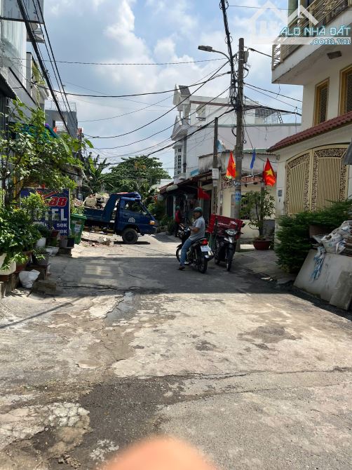 Chính chủ bán nhà HXH rộng 6m Nguyễn Ảnh Thủ DT 4x14m giá 4 tỷ 4 TL: - 1