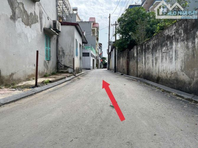 💥 💥 Bán Nhà 65m2 Thôn Đoài, Nam Hồng - Đường Trải Nhựa, Gần Hồ Điều Hoà - 1