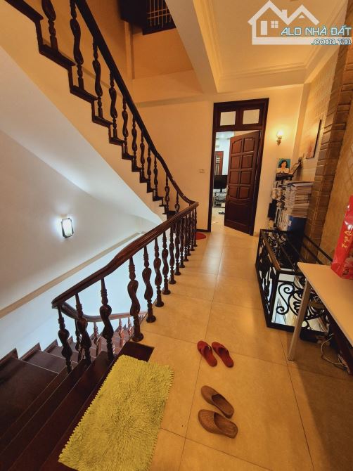 LÃNG YÊN HAI BÀ TRƯNG KHU PHÂN LÔ DÂN TRÍ Ô TÔ TRÁNH NHAU GARA 2 OTO 68M2 3 TẦNG 14,5 TỶ - 1
