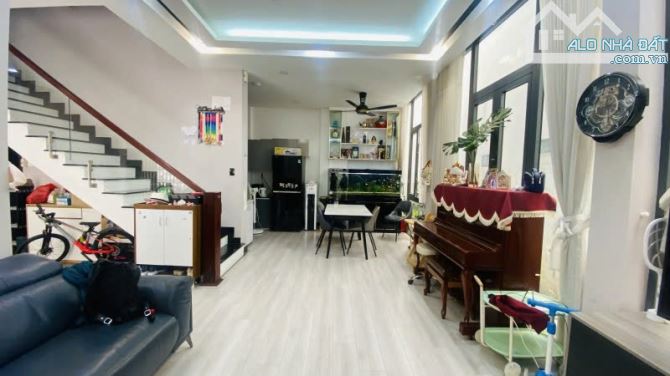 Bán Nhà HXH đường C18 - Khu K300, thông ra Cộng Hòa, 9x9.5m, 3 Tầng, 4 PN, 17.9 tỷ. - 1