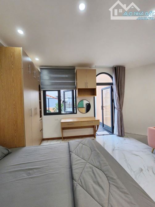 Toà nhà 6 lầu đường Bùi Viện đang làm CHDV AirB&B ( 4 x17m) Giá bán: 28 Tỷ. - 1