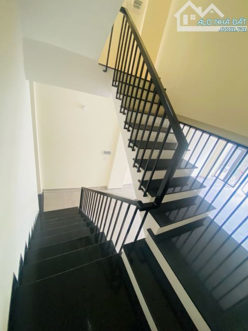 Nhà kiệt hàm nghi, dòng tiền cao, kiệt rộng, thu nhập ổn định - 1