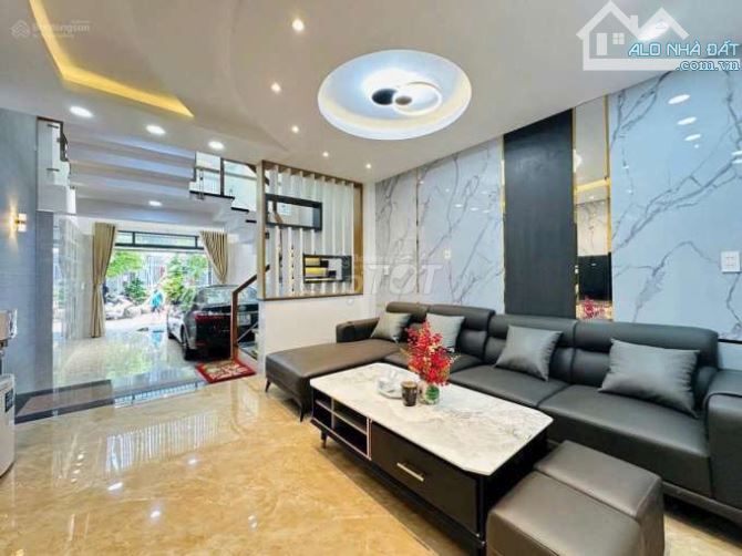 BÁN GẤP NHÀ PHÚ NHUẬN ĐƯỜNG HUỲNH VĂN BÁNH-GIÁ 4TỶ270/ 4,5x15M-(67,5M2) SÁT QUẬN 3 TIỆN CT - 1