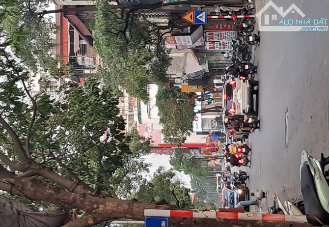 TÒA VĂN PHÒNG 9 TẦNG , THANG MÁY , VIEWW HỒ - CÔNG VIÊN . DÒNG TIỀN 250TR/THÁNG - 1