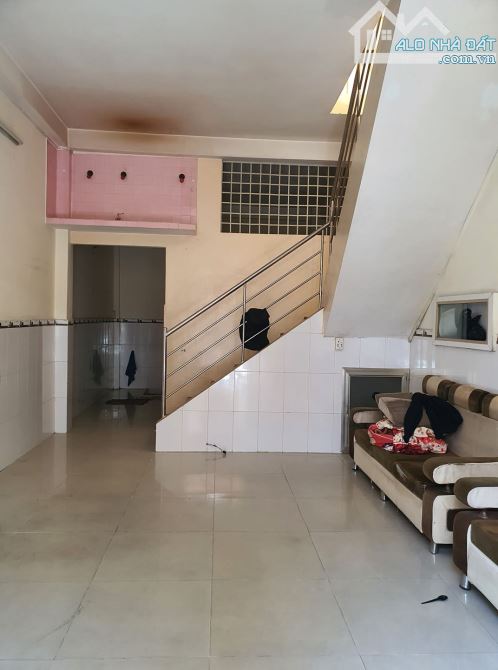 Bán nhà HXT đậu cửa, gần Đầm Sen, trường học, chợ 42m2 giá chỉ 6 tỷ - 1