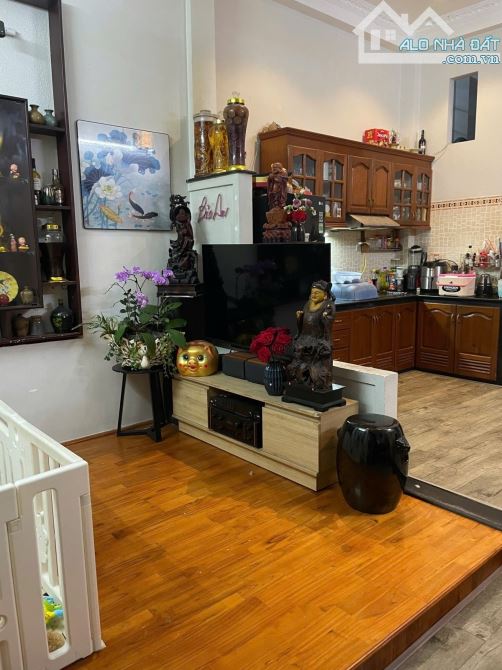 Bán MT Võ Như Hưng, Gần ĐH Kinh Tế, 80m2, 2 Tầng, 6.x tỷ - 1
