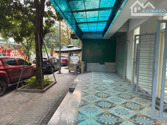 Bán nhà KĐT Viglacera Xuân Phương lô góc kinh doanh 96m2 27,9 tỷ - 1