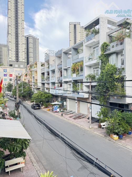Cho thuê nhà Mt nội bộ khu cao lỗ sát tạ quang bửu- 4m x20m- 80m.2- 1Trệt 2 Lầu +ST-F4 Q8 - 1