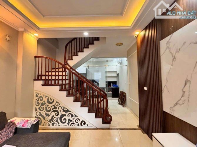PHÂN LÔ OTO TRÁNH - SẦM UẤT NHẤT ĐỐNG ĐA - PHÁO ĐÀI LÁNG (45M2 * 4T). GIÁ 12.2 TỶ - 1