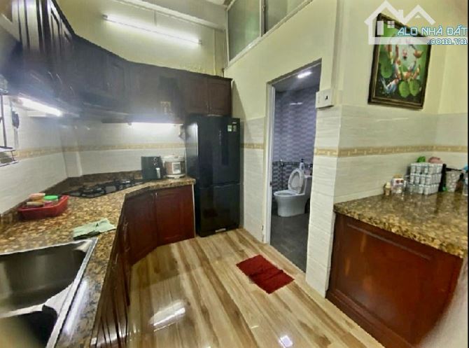 Bán nhà An Dương Vương sát mặt tiền đường (7 X 15) hiện ngăn đôi 4PN chỉ 8,4 tỷ. - 1