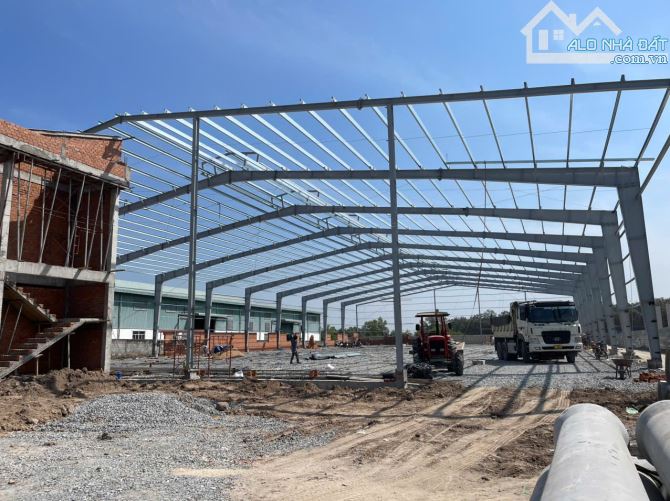 Cho Thuê 4.300m2 Nhà Xưởng Ngoài KCN Tân Uyên Bình Dương - 1