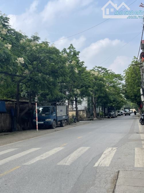 BÁN NHÀ PHỐ ĐỨC GIANG - 32M2 - THANG MÁY, GARA Ô TÔ, LÔ GÓC - 7.5 TỶ - 1