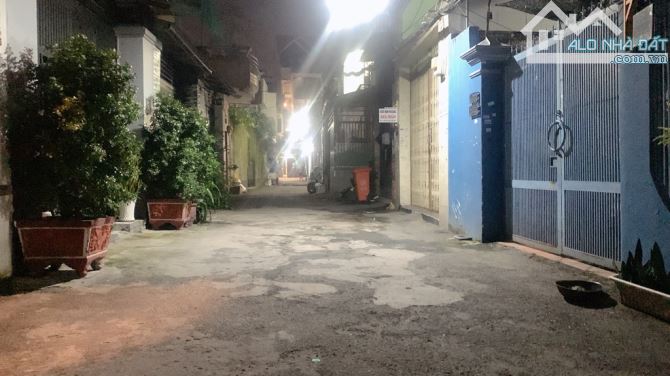 TÂN PHÚ- GÒ DẦU - HẺM 6M Ô TÔ NGỦ TRONG NHÀ, XE TẢI ĐẬU CỬA, HẺM THÔNG, SÁT MẶT TIỀN - 1