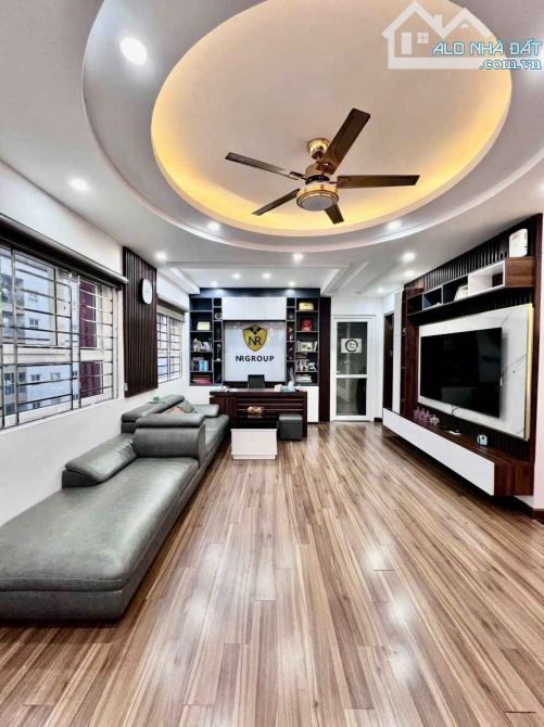 NHÀ DÂN XÂY - TẠI PHƯƠNG CANH - 38M2 - GẦN KV MỸ ĐÌNH - SÁT PHỐ - CHỈ 5 TỶ 2 - 1