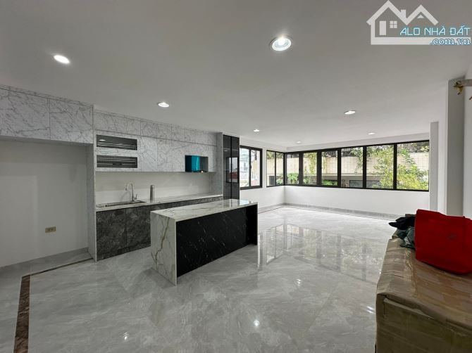 MẶT NGÕ KIM MÃ - 30M RA MẶT PHỐ - BUILDING 7 TẦNG THANG MÁY - GIÁ 20 TỶ - 1