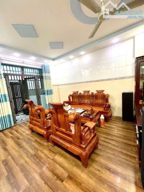 CẦN BÁN NHÀ MẶT TIỀN TAM ĐẢO - QUẬN 10 - 22.75m², 2 TẦNG - 3.8 TỶ - 1