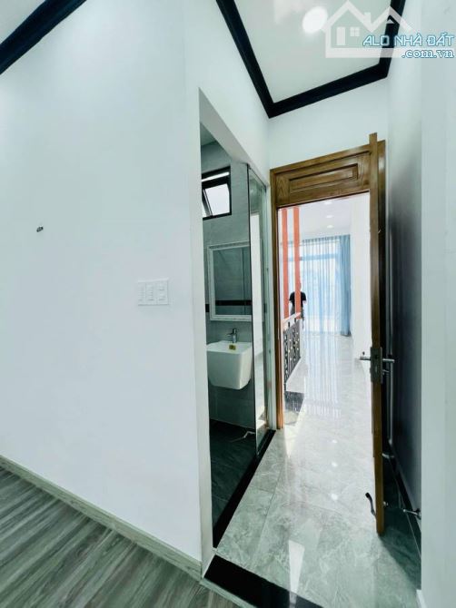 NHÀ MẶT TIỀN TRUNG TÂM P2 TÂN BÌNH – CHDV FULL PHÒNG – DÒNG TIỀN 46 TRIỆU/THÁNG –11.5 TỶ - 1