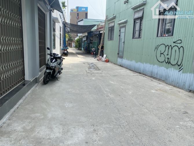 🎉🎉Bán nhà cấp 4, kiệt ô tô bê tông 5m cách đường chính 30m , cách chợ Hoà Khánh 100m - 1