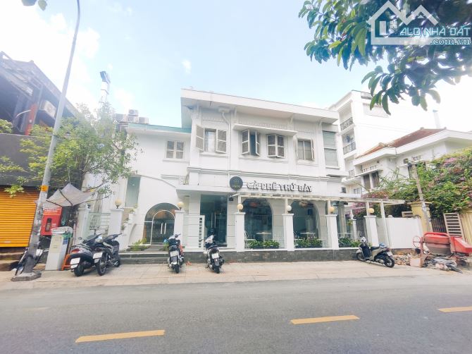 TIN CỰC HIẾM - BIỆT THỰ MẶT TIỀN 79A PHAN KẾ BÍNH, QUẬN 1 - NGANG 15M - NHÀ ĐẸP, GIÁ TỐT - 1