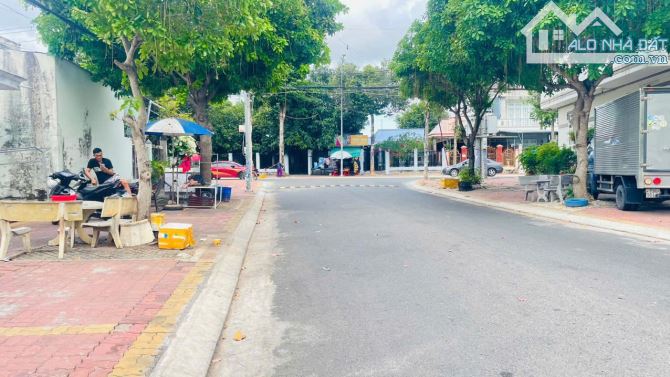 Bán Lô Đất Biệt Thự  Đường Văn Lương - TT Long Điền , ngang 8 x27m - 1
