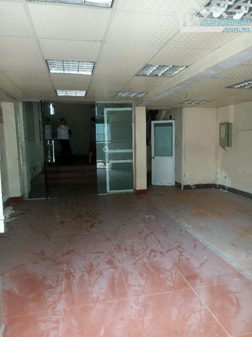 Mặt phố Láng Hạ - Tòa VP 5 tầng - Thang máy - Sổ vuông. - 1