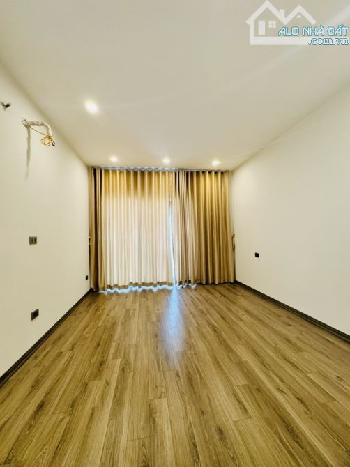 Bán gấp căn nhà phố Cổ Linh DT30m2 nhà 5 tầng giá 5.55 tỷ. - 1