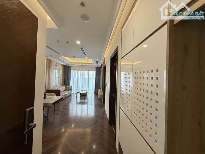 Cho thuê căn 3.5 phòng ngủ full đồ Diamond Crown Doji giá 23 triệu bao phí quản lý. - 1