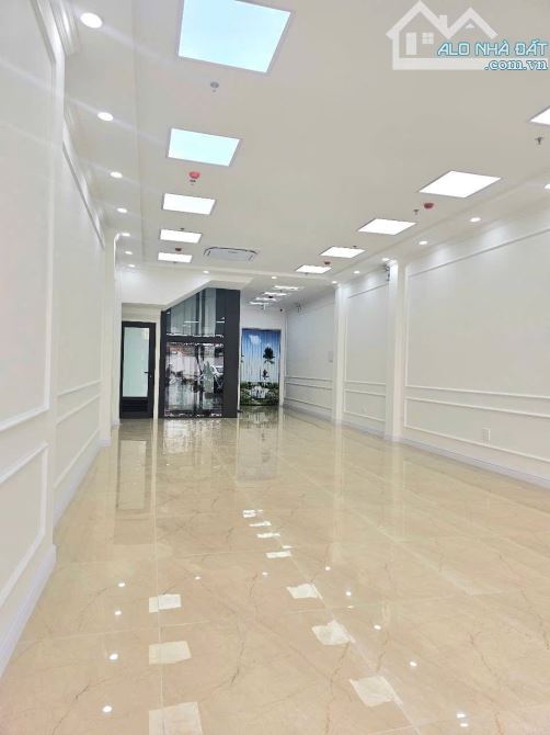 Tòa Văn Phòng phố Nguyễn Hoàng DT76m2 xây 6T thang máy giá 48 tỷ - 1