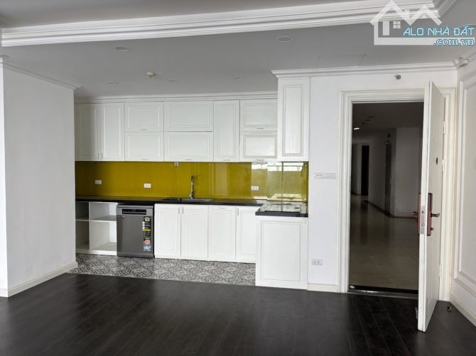 Căn hộ  Chung Cư Cao Cấp FLC Landmark Tower Mỹ Đình 154m2. 3PN 3WC  7.55 tỷ full Nội Thất - 2