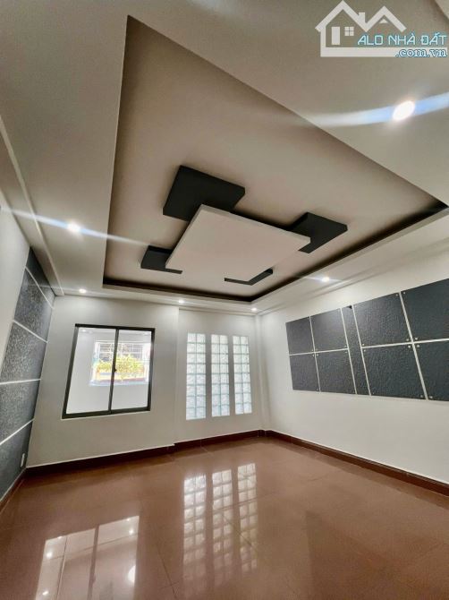 MẶT TIỀN KINH DOANH NGAY CHỢ HIỆP TÂN - TÔ HIỆU - QUẬN TÂN PHÚ - 86M2 - 3 TẦNG - NGANG 5M - 1