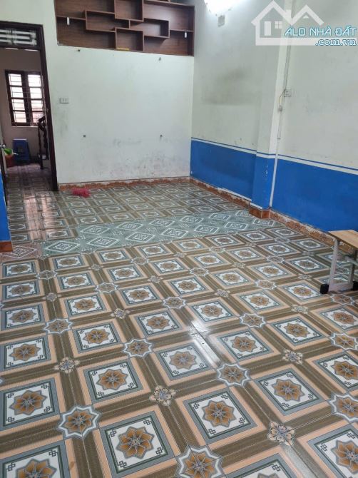 Cho thuê nhà Phương mai ,Đống Đa  làm văn phòng, kho để hàng, lớp học...dt 30x4 giá 10tr - 1