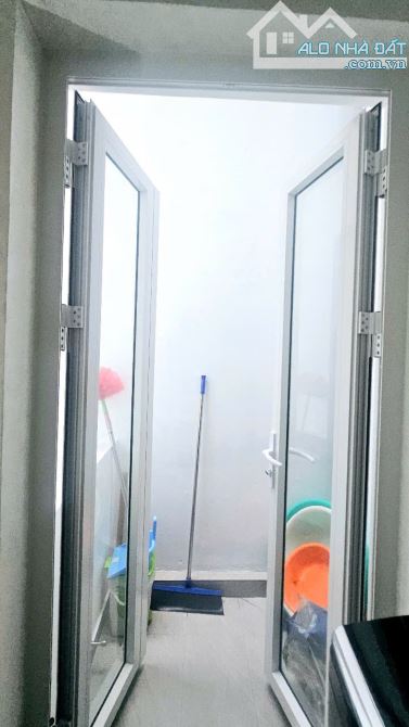 NHÀ 4TẦNG ĐÚC BTCT KHU ĐƯỜNG SỐ   X/1 CĂN THỨ NHẤT SÁT ĐƯỜNG XE HƠI  KHU ĐƯỜNG SỐ - Ô TÔ - 12